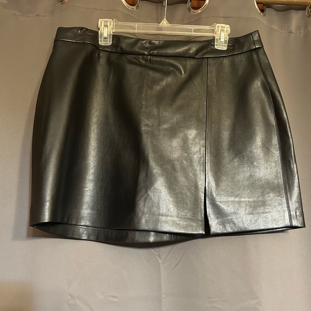 Pink Lily Sleek Black Mini Skirt